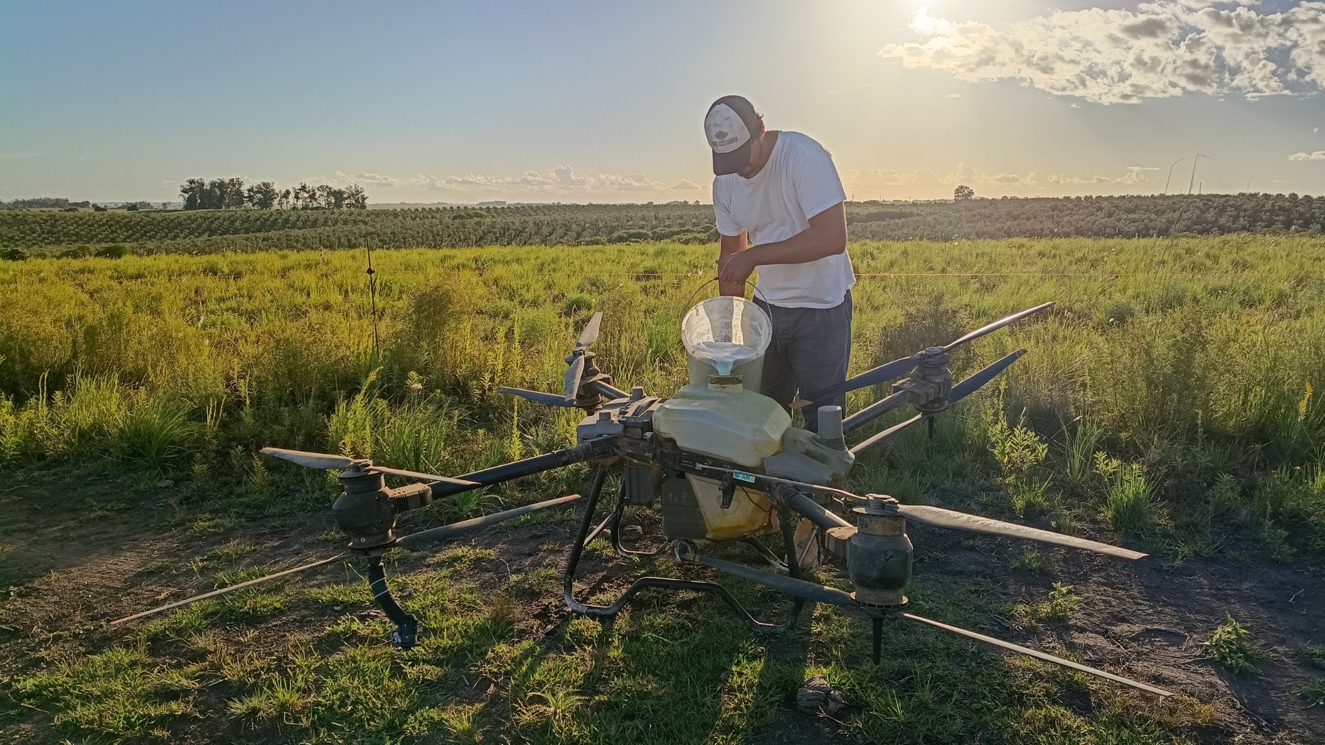 RS usa drones para ‘caçar’ carrapatos com solução biológica