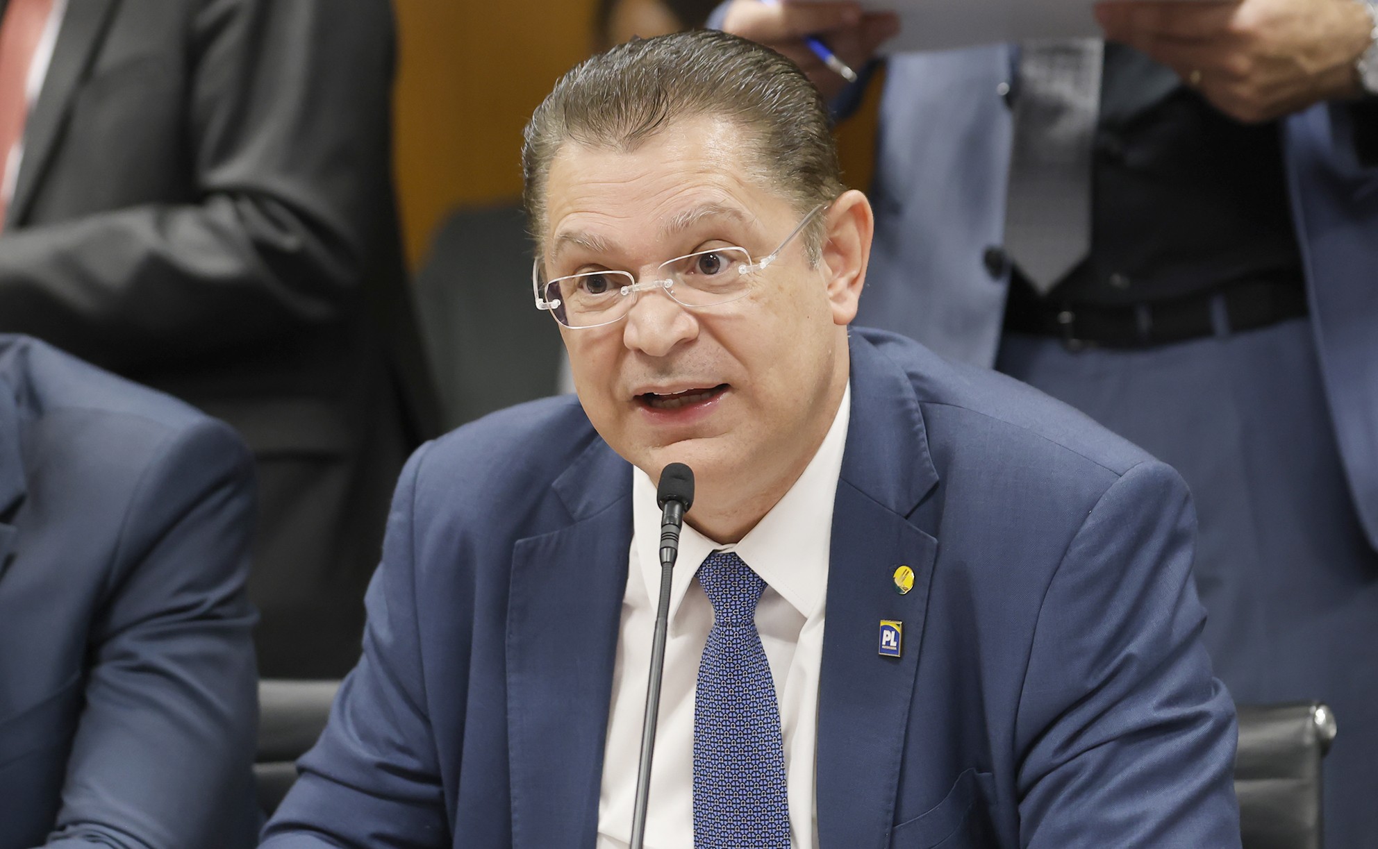 Oposição articula PEC da Anistia após Moraes suspender da lei da Dosimetria