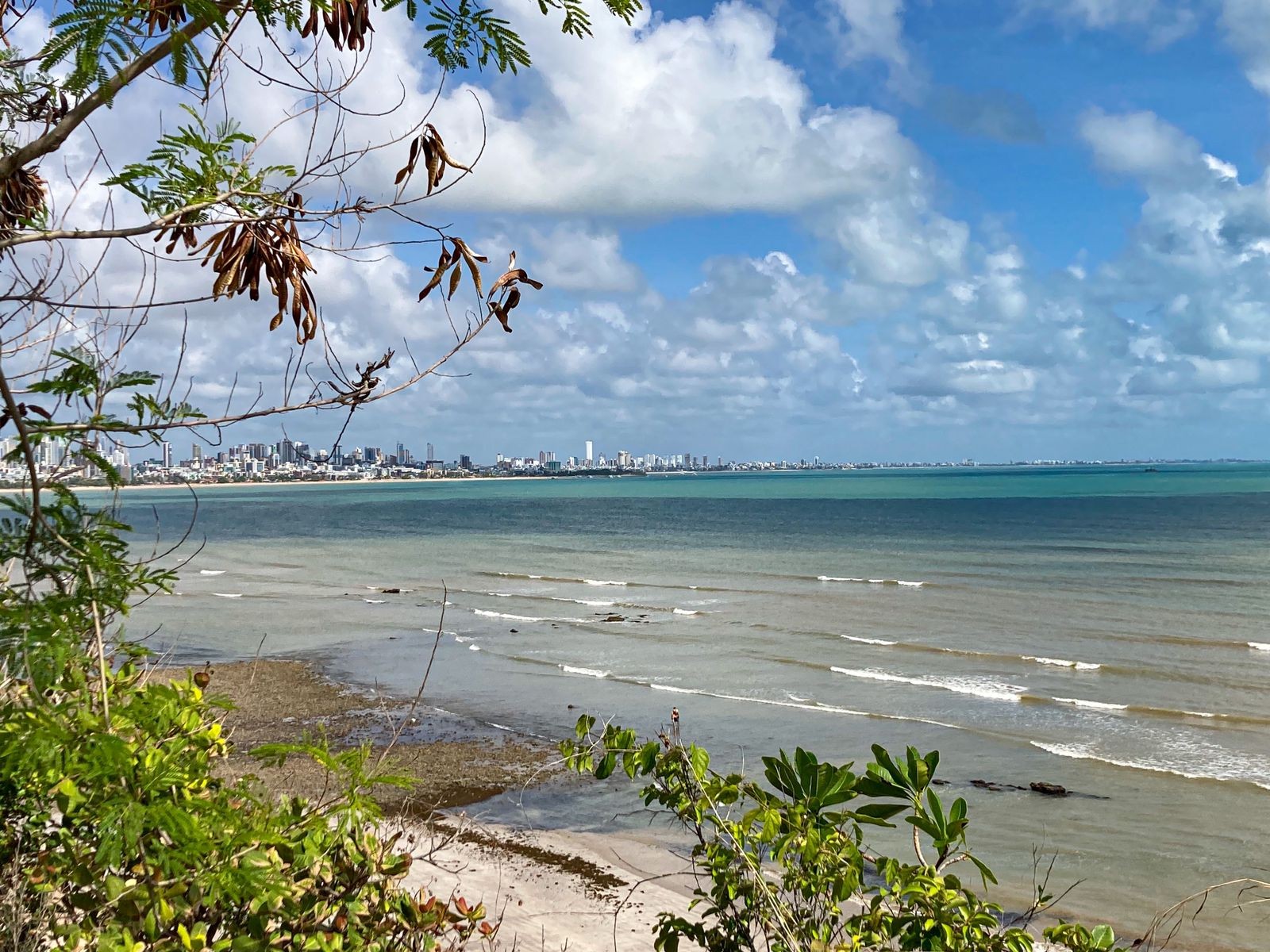 Praias impróprias na Paraíba: Sudema aponta 4 trechos para evitar