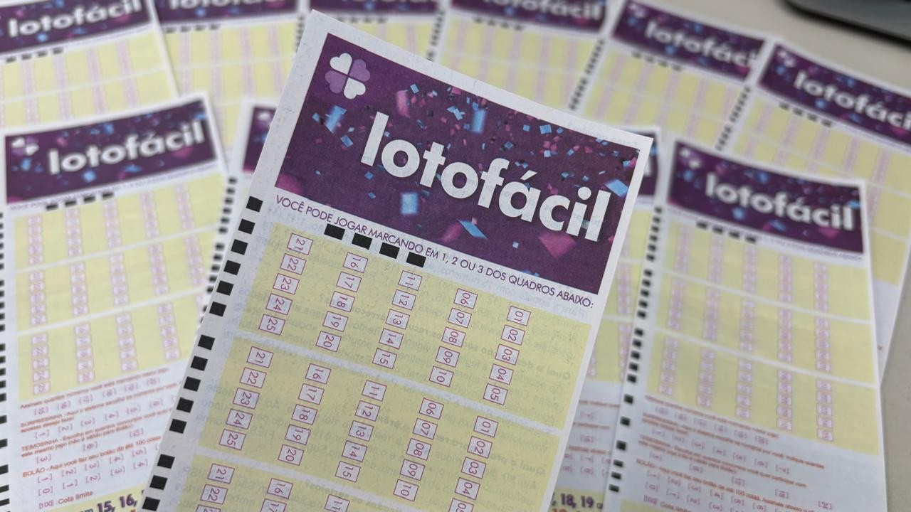 Duas apostas do Paraná acertam todos os números da Lotofácil e levam prêmios de mais de R$ 140 mil; veja cidades