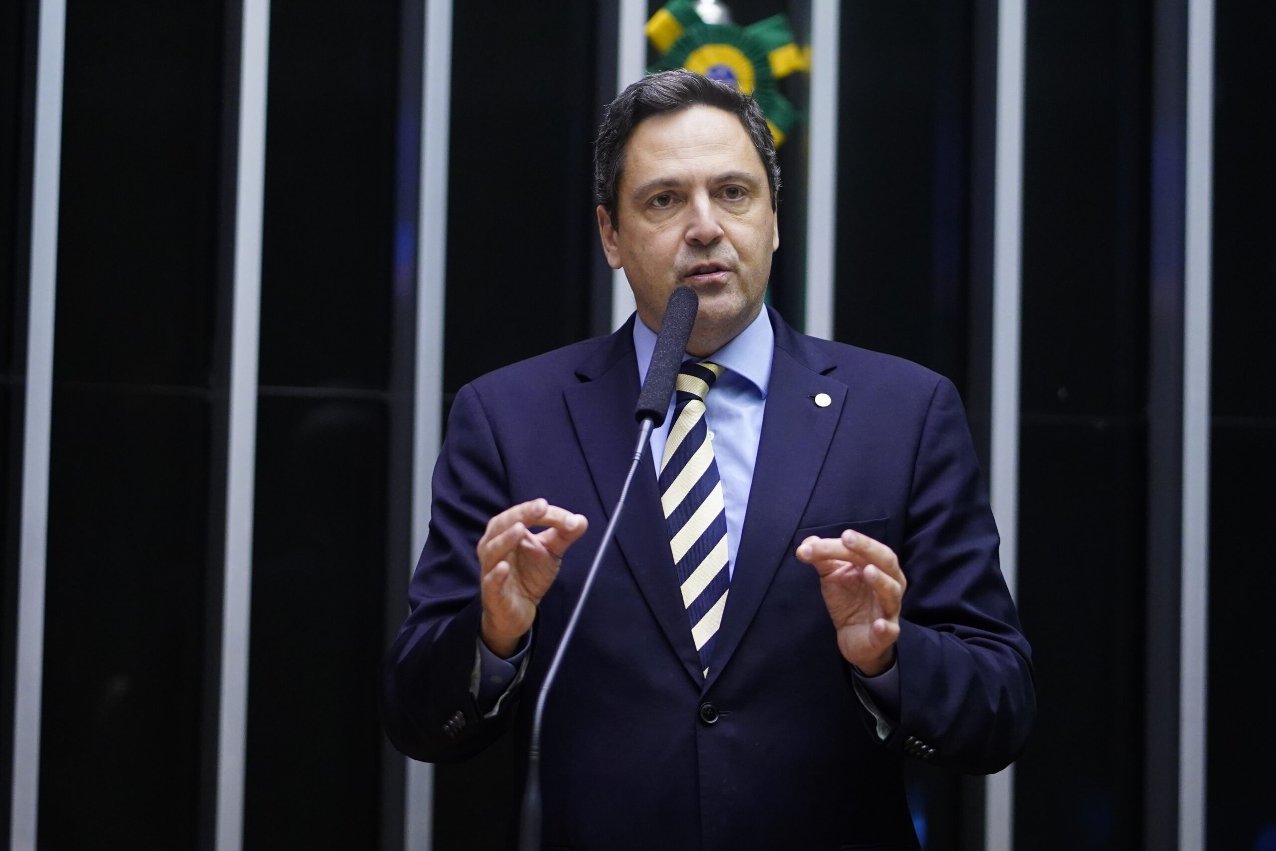 “Racismo religioso”? Deputado é denunciado à PGR por opinião