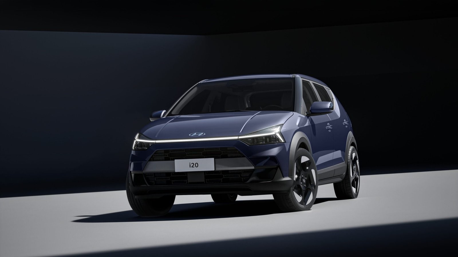 Hyundai lança i20 no Brasil e desafia onda dos SUVs com novo hatch