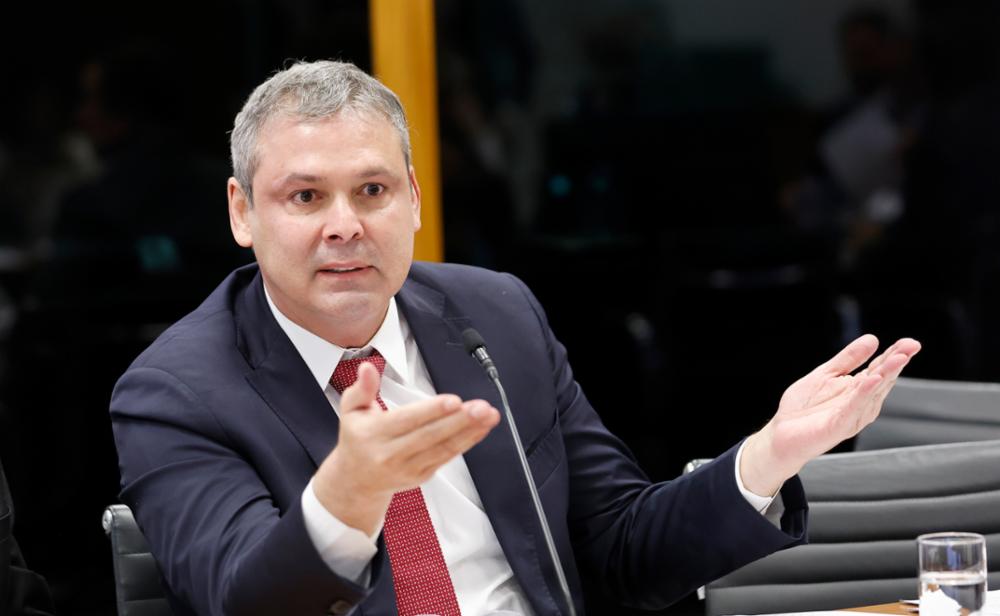 Lindbergh diz que PT não pedirá inelegibilidade de Flávio