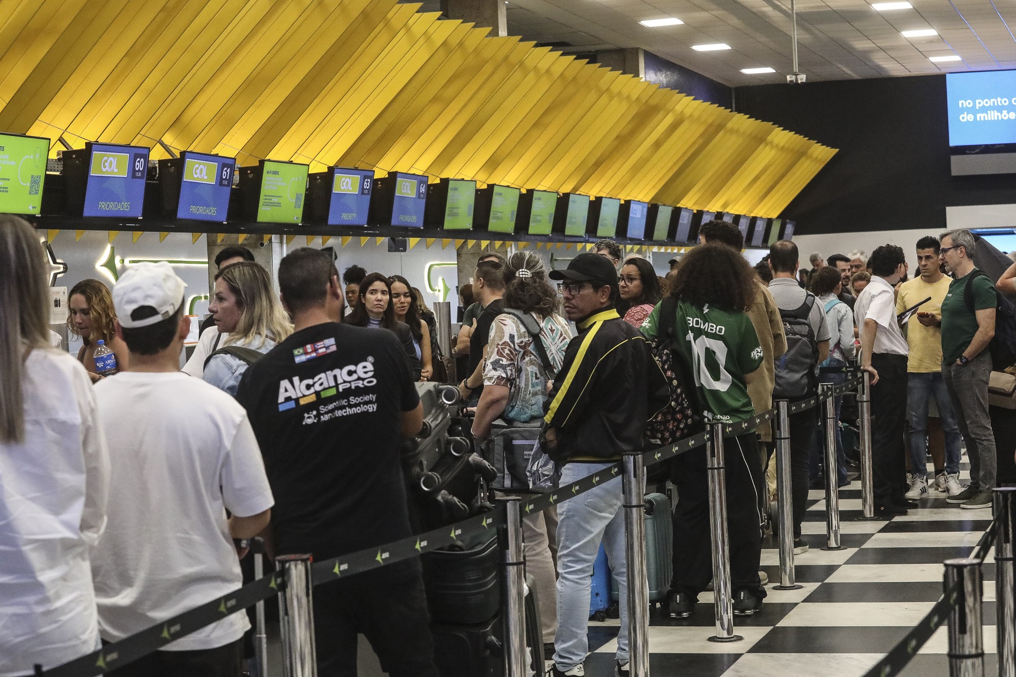 Movimentação de passageiros em aeroportos soma 65,2 milhões no 1º semestre de 2026, diz Anac