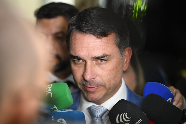 Flávio se reúne com mulheres do PL em encontro reservado