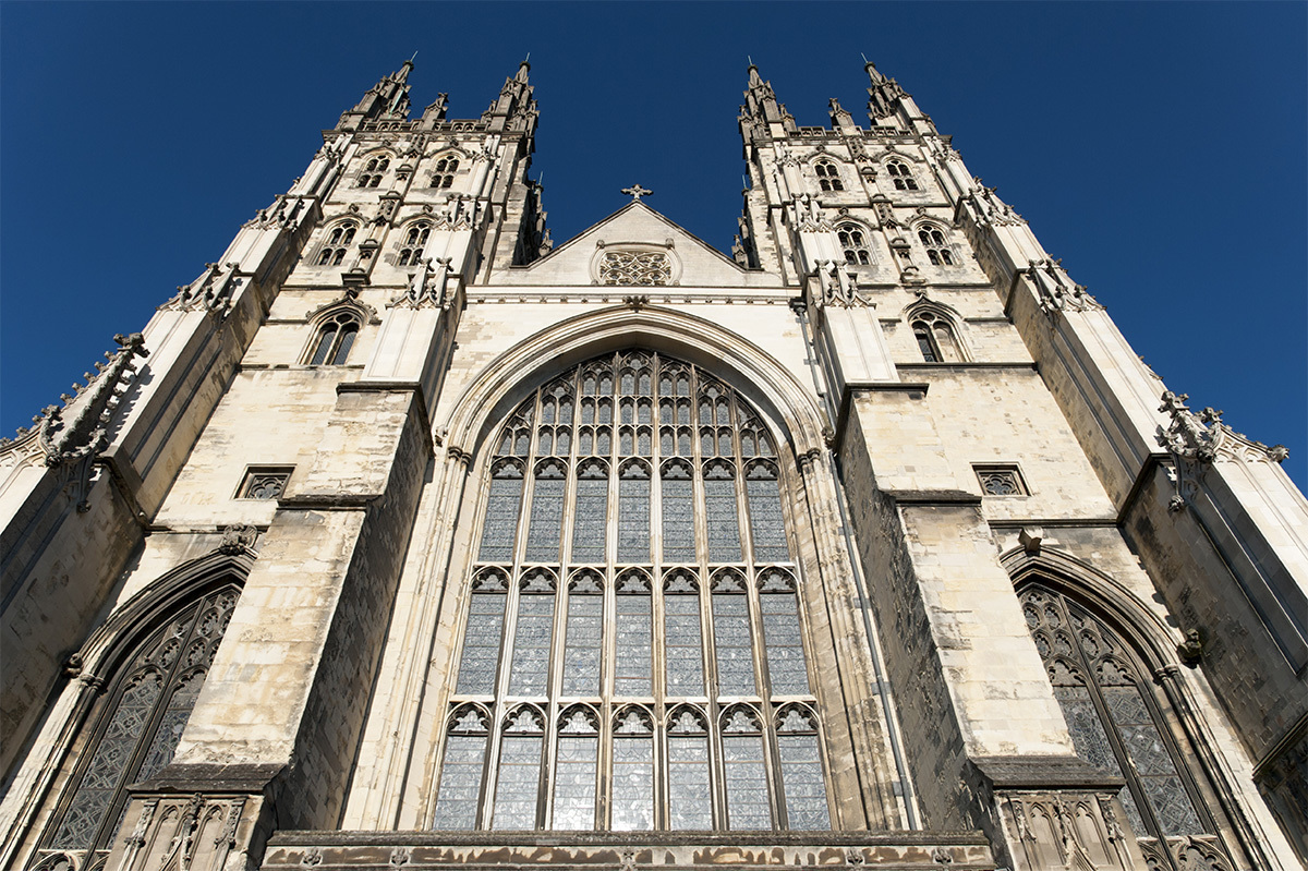 Igreja da Inglaterra enfrenta crise de propósito: reflexão necessária