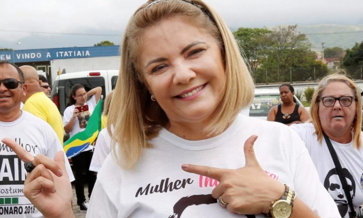 Justiça Eleitoral bloqueia R$ 230 mil de Ana Cristina Valle