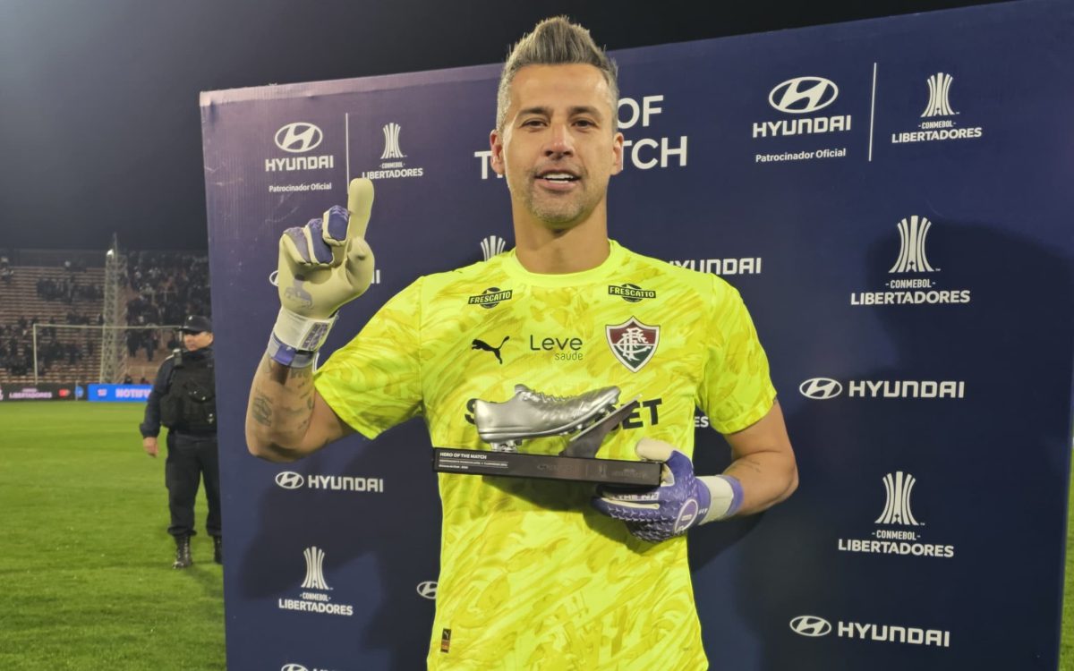 Fábio sobre fé e classificação do Fluminense: ‘Glória a Deus’