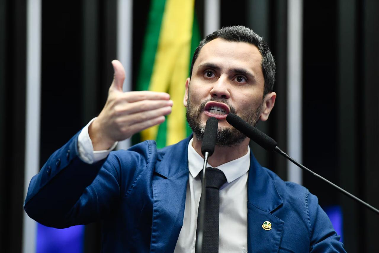 Datafolha: Cleitinho lidera disputa pelo governo de Minas com 32%