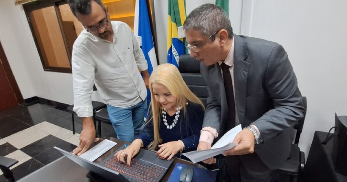 TRE-MT realiza o fechamento do sistema CAND