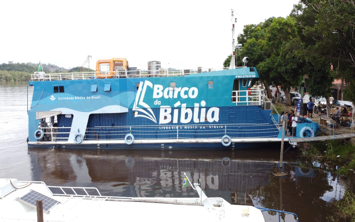 Barco da Bíblia inicia nova expedição pela Amazônia