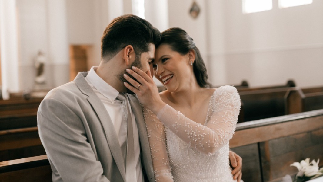 Pesquisa: casais que frequentam igreja são mais felizes