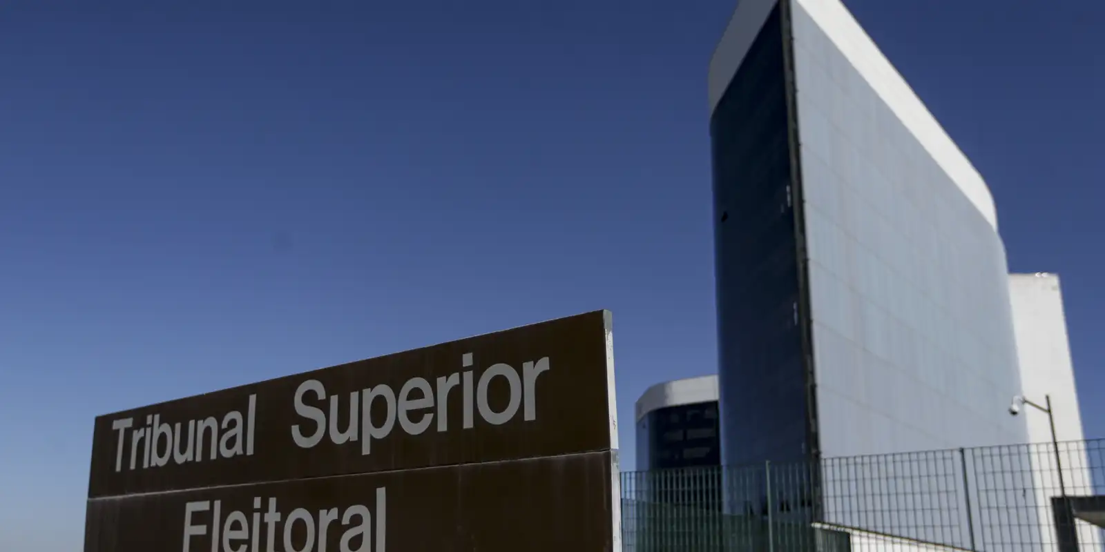 TSE determina remoção de vídeo que liga filho de Lula a caso do INSS